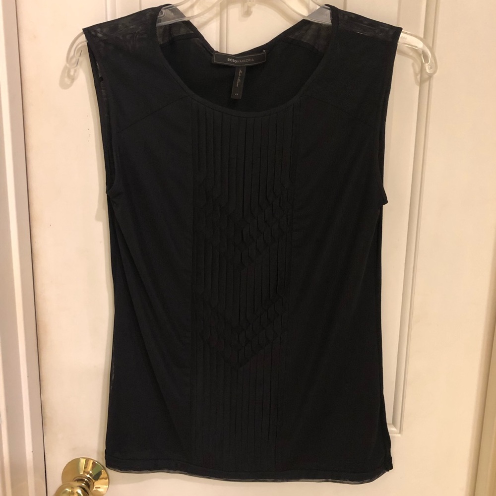 BCBG Max Azeris delicate pleated blk blouse Sz XS
